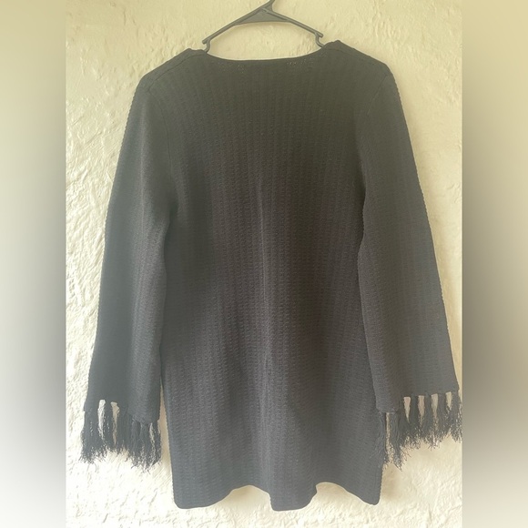ZARA TEXTURED VISCOSE NYLON BLEND KNIT TUNIC WITH FRINGE BLACK V-NECK; SIZE M - Picture 4 of 5